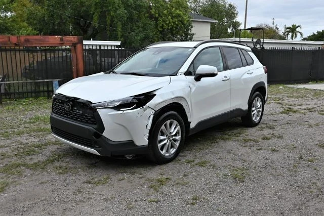 2022 Toyota Corolla Cross - Image 2 of 20