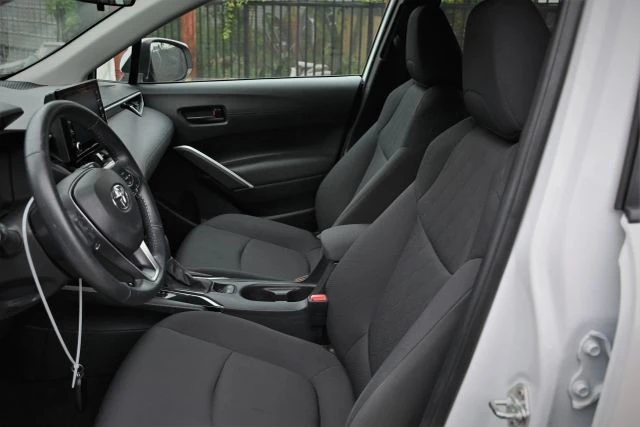 2022 Toyota Corolla Cross - Image 12 of 20