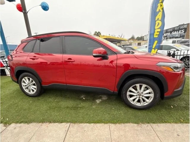 2022 Toyota Corolla Cross - Image 2 of 10