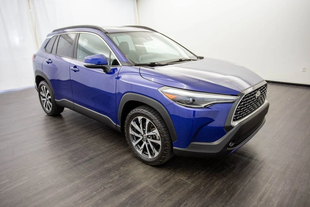 2022 Toyota Corolla Cross - Image 2 of 12