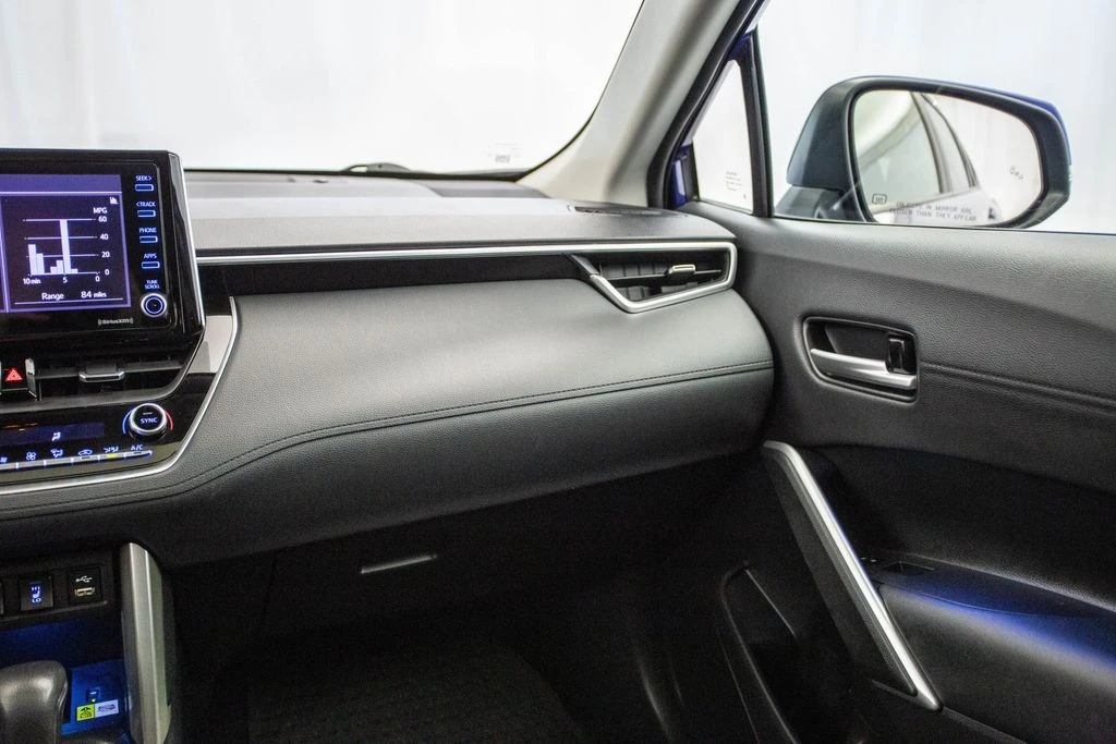 2022 Toyota Corolla Cross - Image 5 of 12