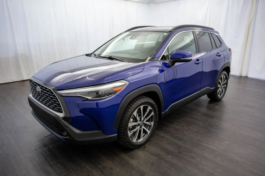 2022 Toyota Corolla Cross - Image 3 of 12