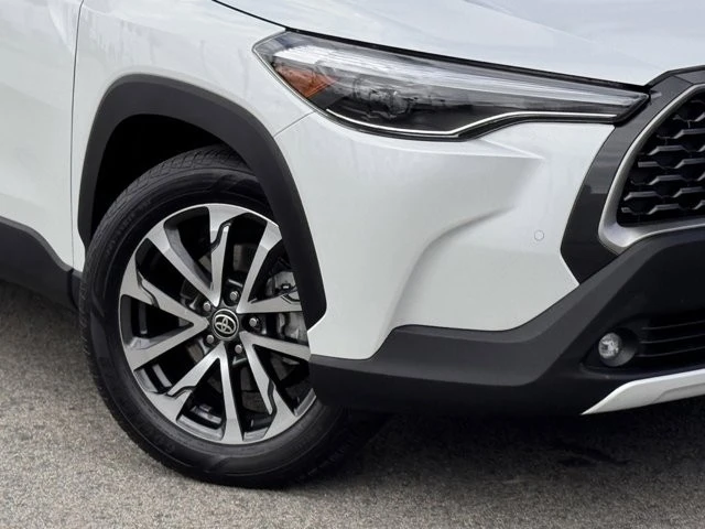 2022 Toyota Corolla Cross - Image 4 of 12