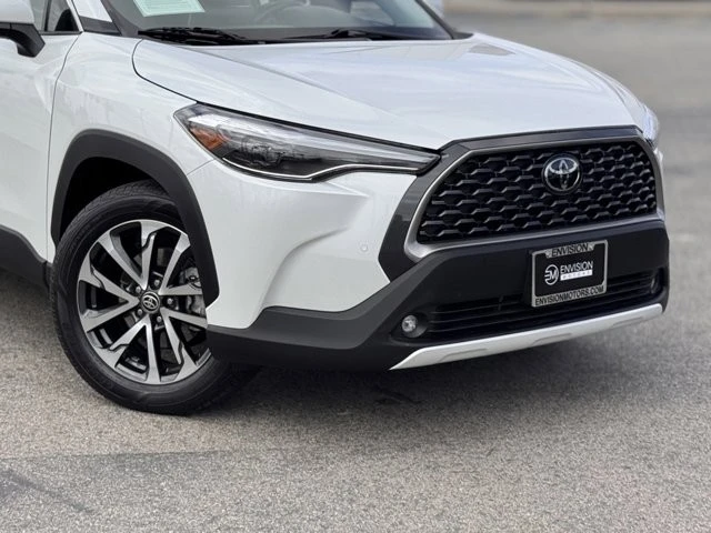 2022 Toyota Corolla Cross - Image 3 of 12