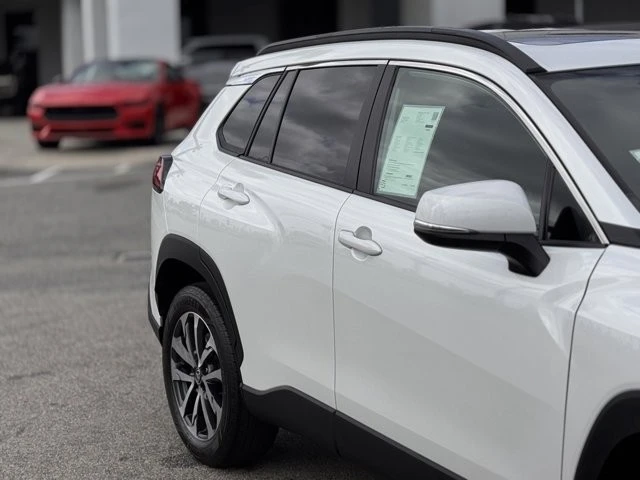 2022 Toyota Corolla Cross - Image 5 of 12