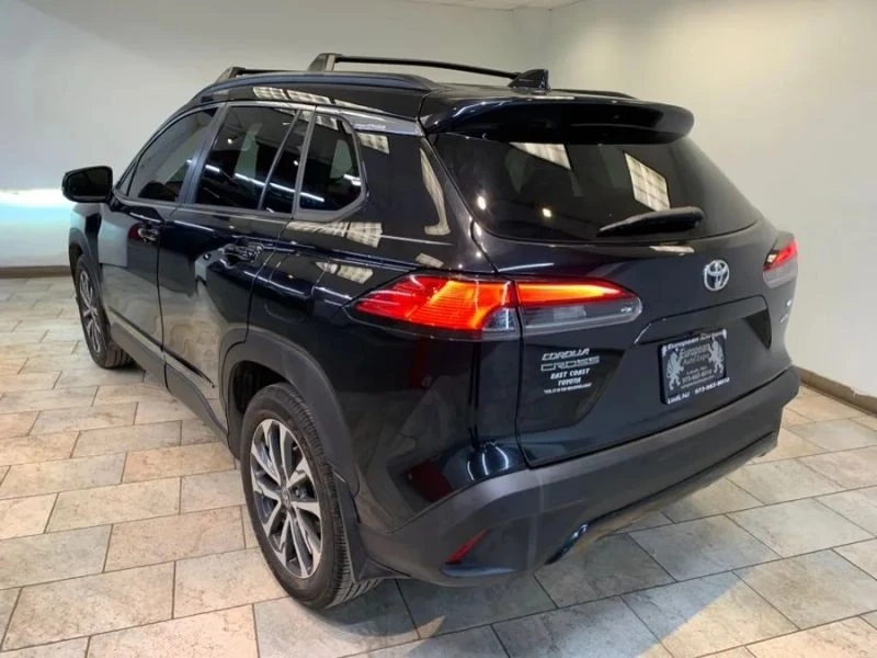 2022 Toyota Corolla Cross - Image 5 of 12