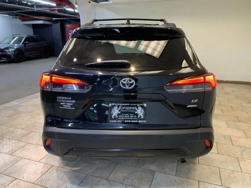 2022 Toyota Corolla Cross - Image 6 of 12