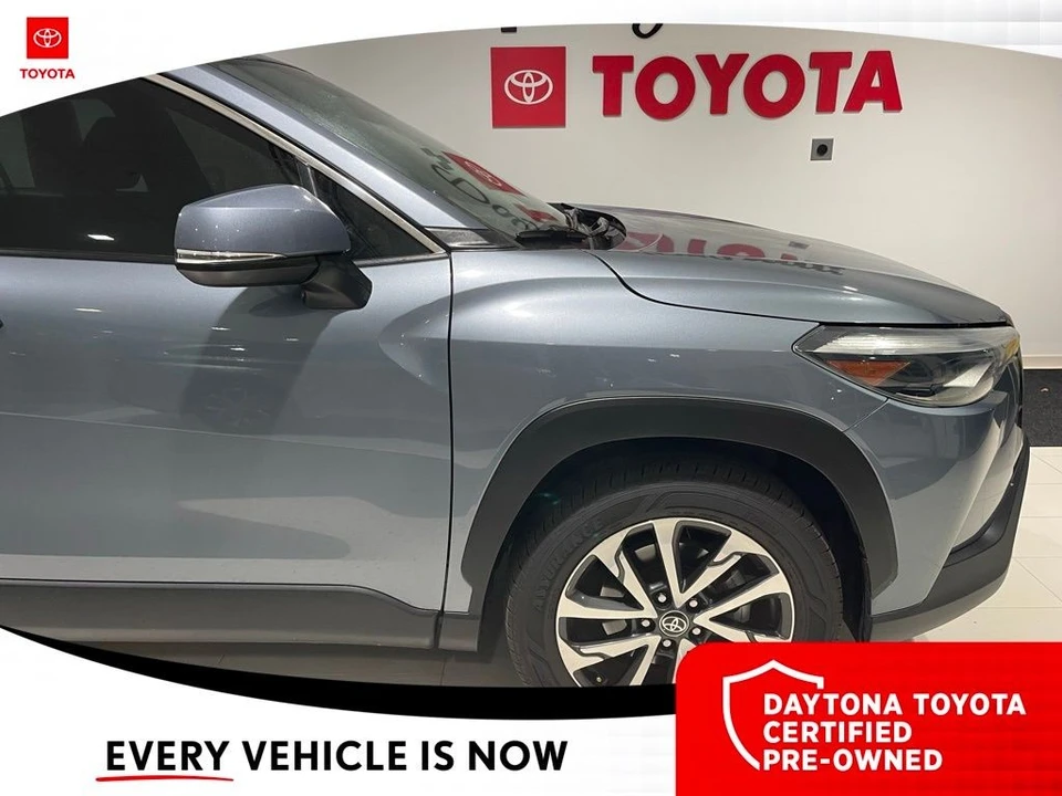 2022 Toyota Corolla Cross - Image 4 of 7