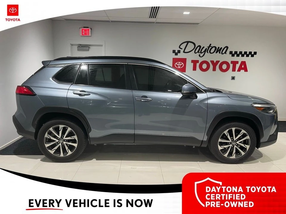 2022 Toyota Corolla Cross - Image 6 of 7