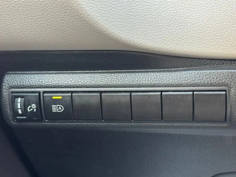 2022 Toyota Corolla 12th Gen - Image 8 of 12