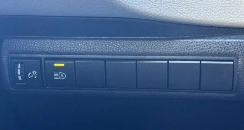 2022 Toyota Corolla 12th Gen - Image 8 of 12