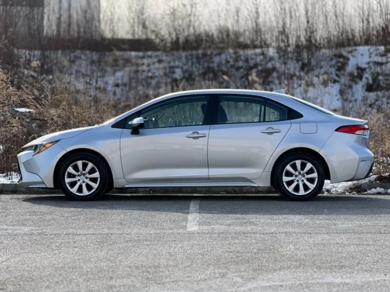 2022 Toyota Corolla 12th Gen - Image 5 of 12