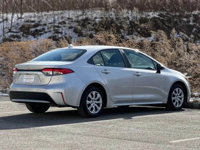 2022 Toyota Corolla 12th Gen - Image 8 of 12