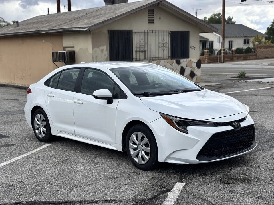 2022 Toyota Corolla 12th Gen - Image 2 of 9