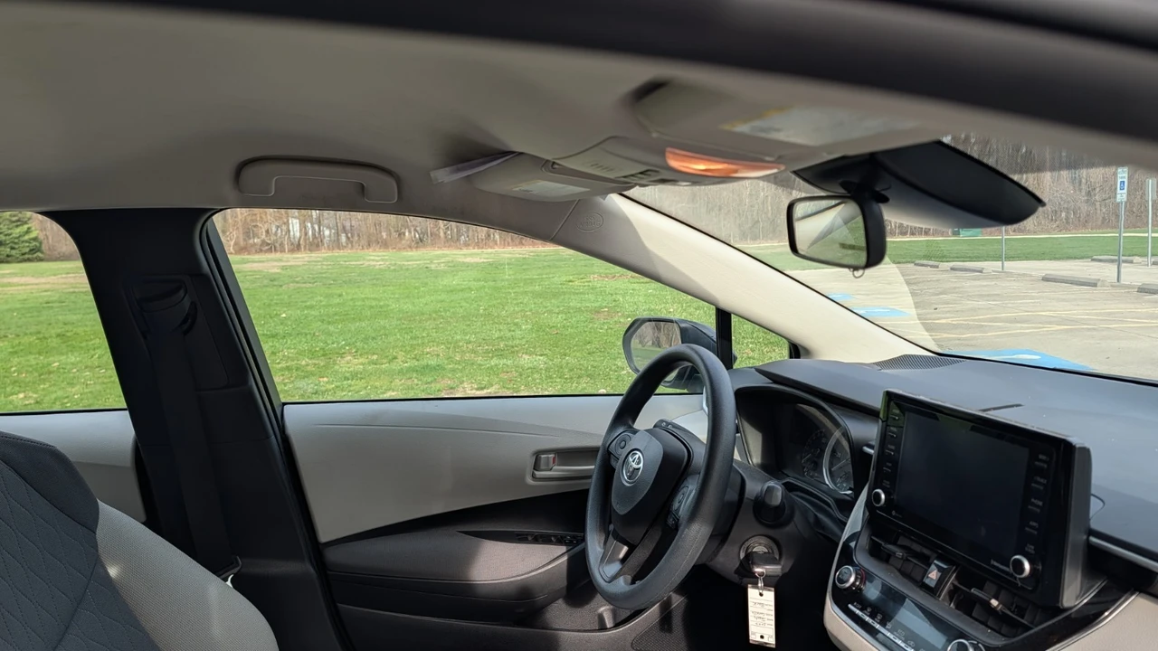2022 Toyota Corolla 12th Gen - Image 16 of 21