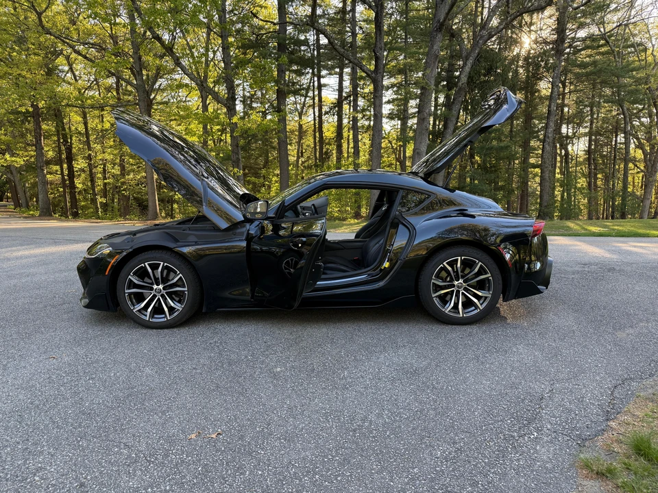 2022 Toyota GR Supra 5th Gen - Image 17 of 31