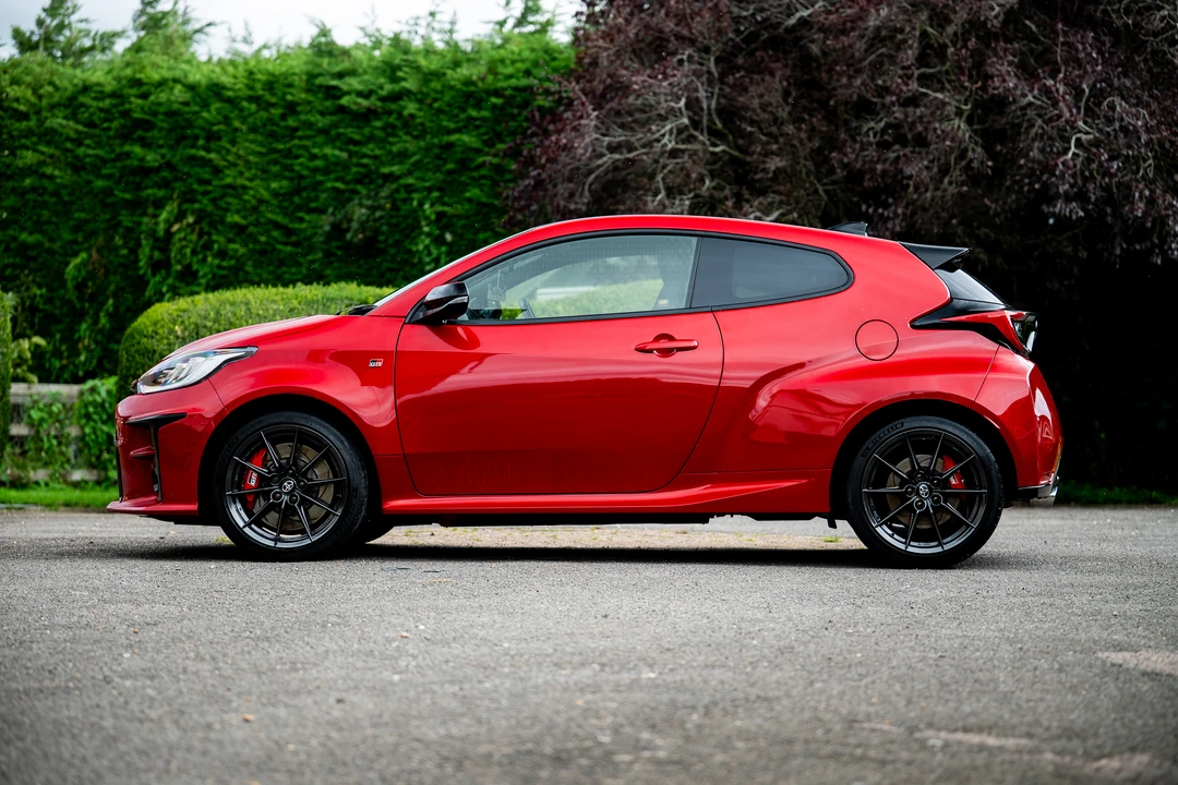 2022 Toyota Yaris - Image 8 of 31