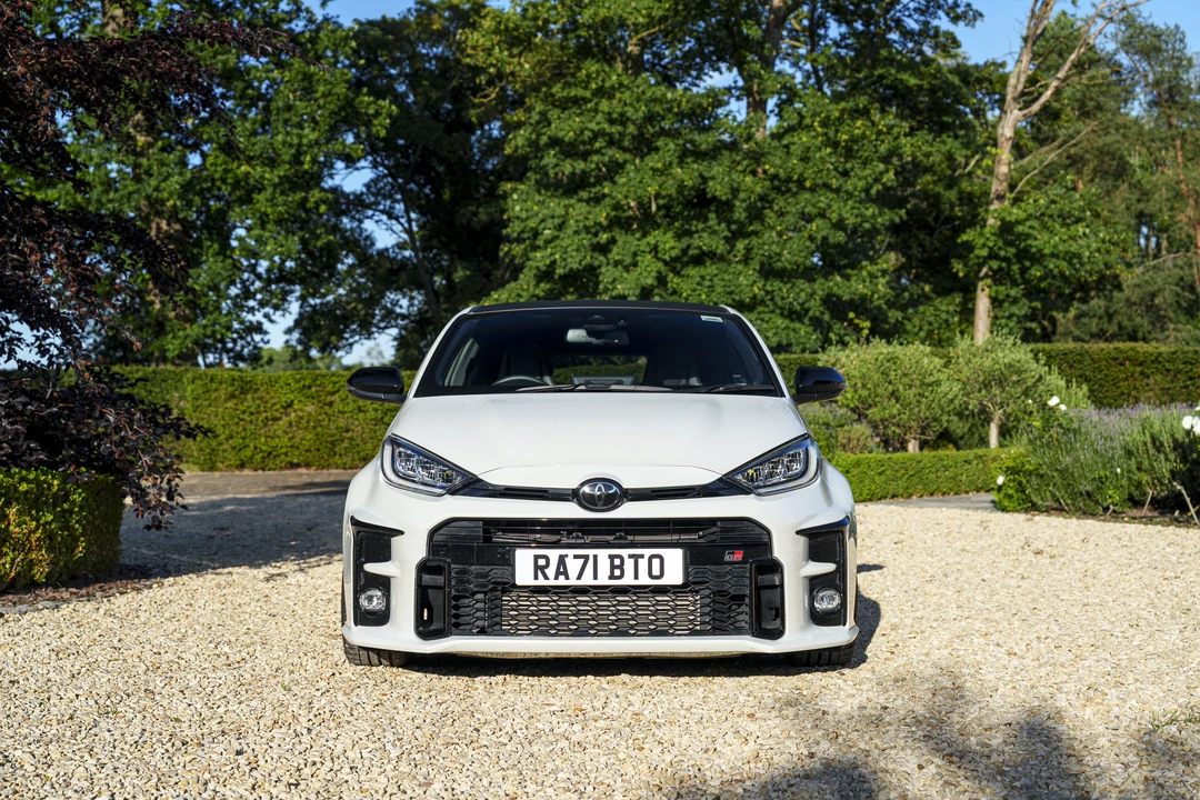 2022 Toyota Yaris - Image 2 of 31