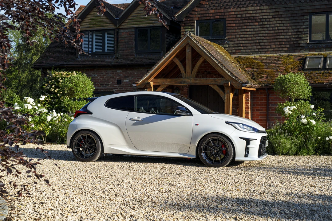 2022 Toyota Yaris - Image 12 of 31