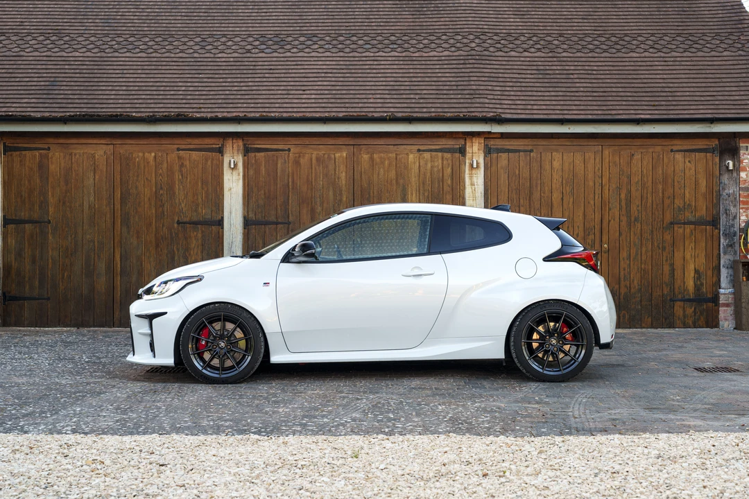 2022 Toyota Yaris - Image 8 of 31