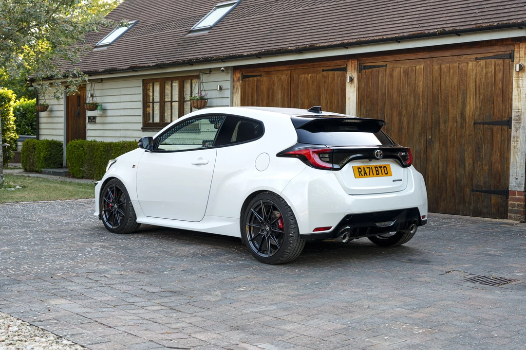 2022 Toyota Yaris - Image 15 of 31