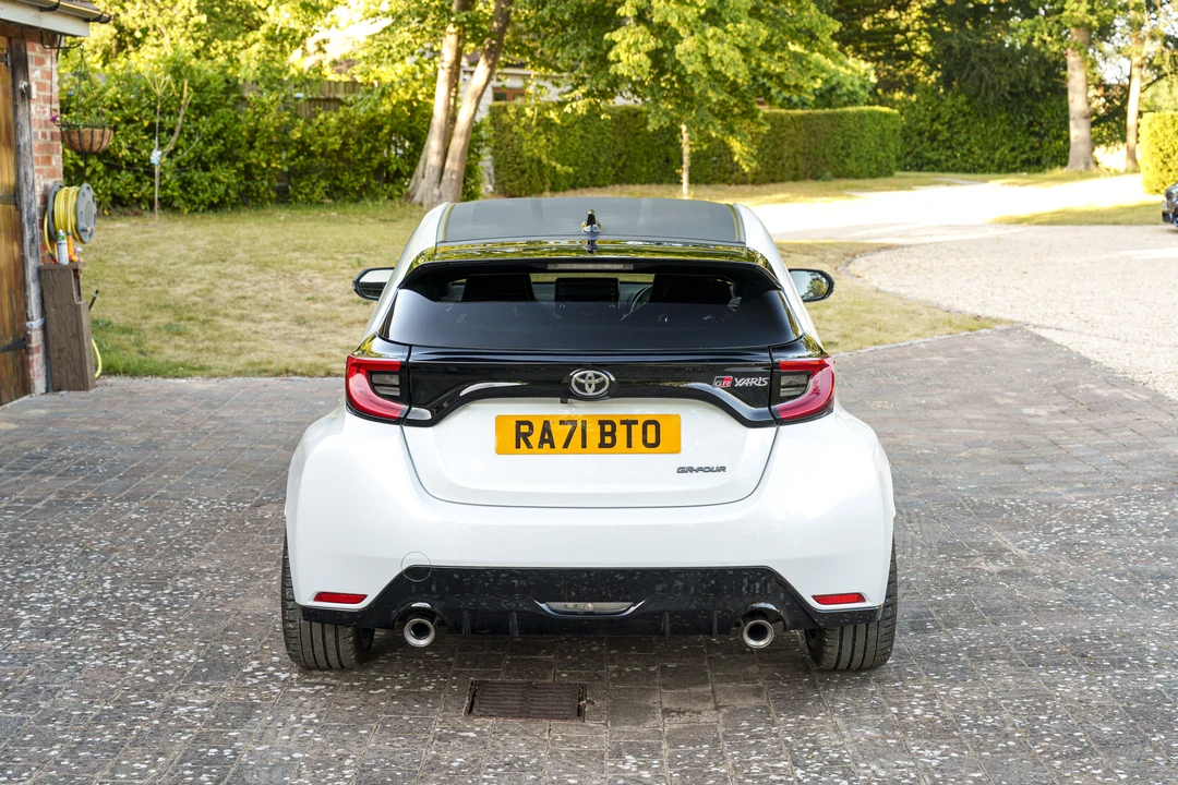 2022 Toyota Yaris - Image 14 of 31