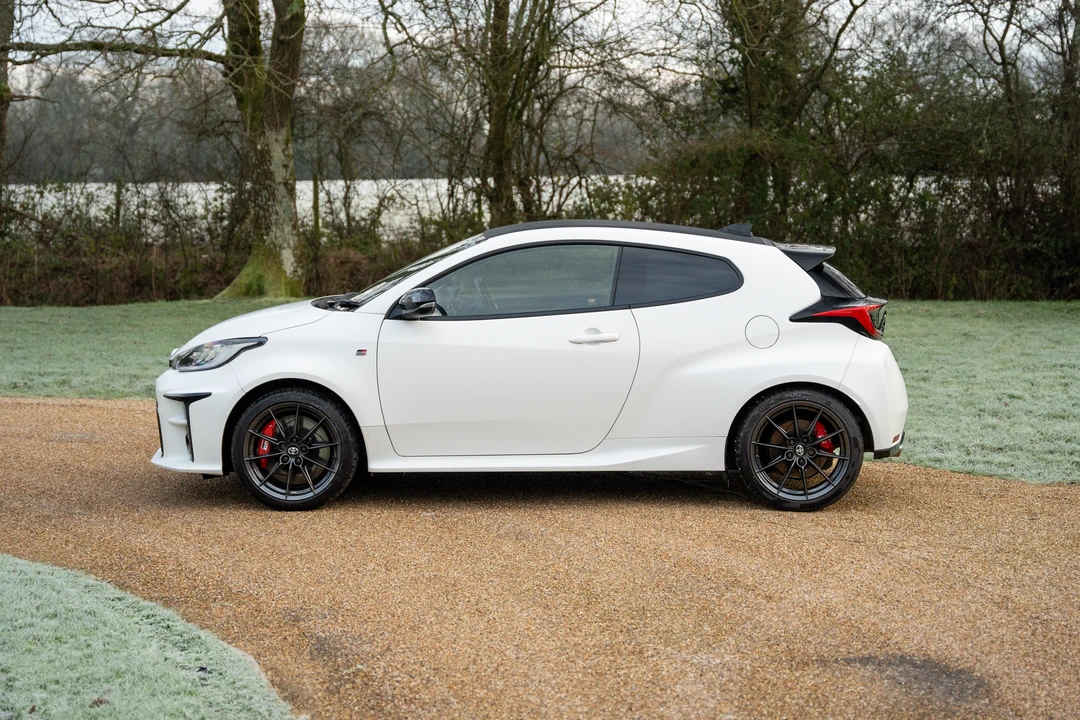 2022 Toyota Yaris - Image 12 of 31