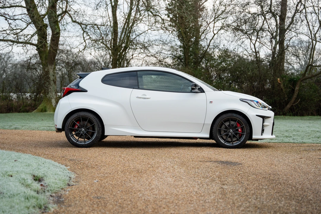 2022 Toyota Yaris - Image 8 of 31