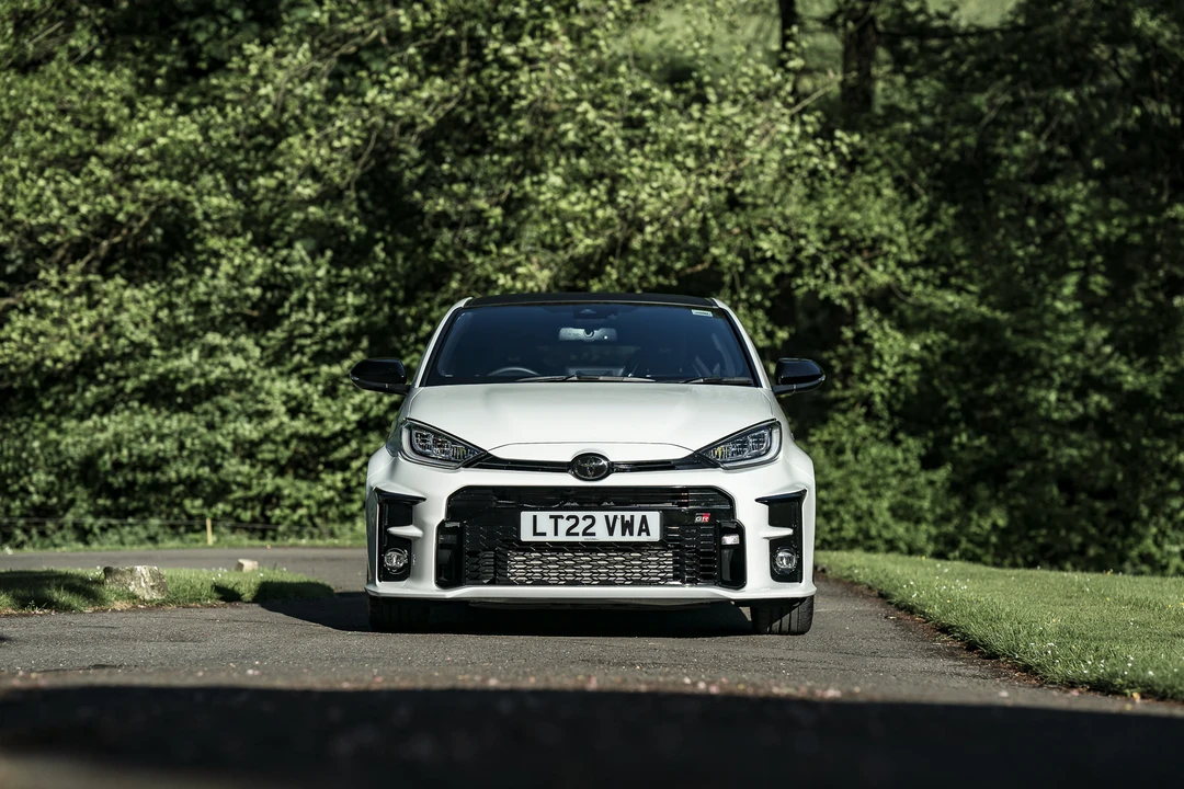 2022 Toyota Yaris - Image 2 of 31