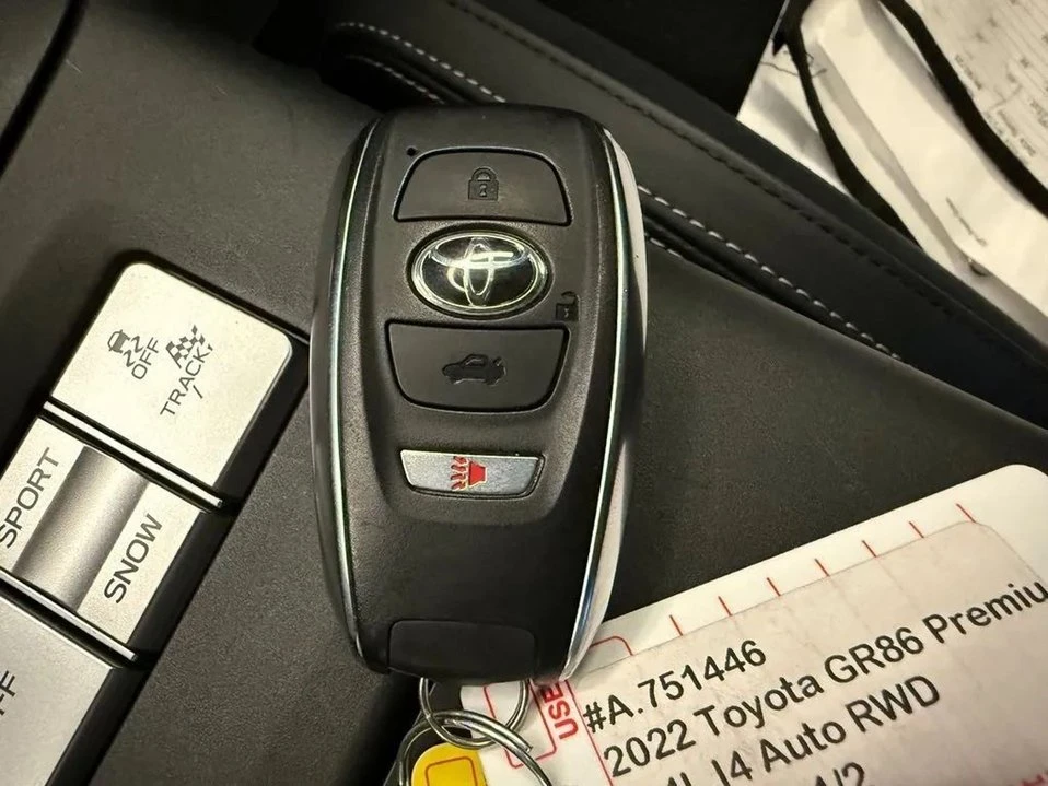2022 Toyota GR86 2nd Gen - Image 15 of 19