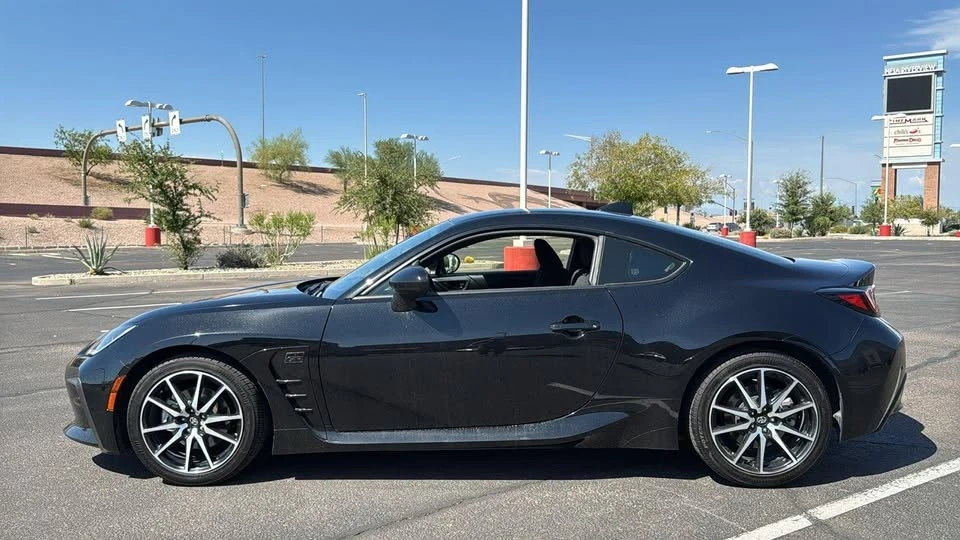 2022 Toyota GR86 2nd Gen - Image 2 of 6