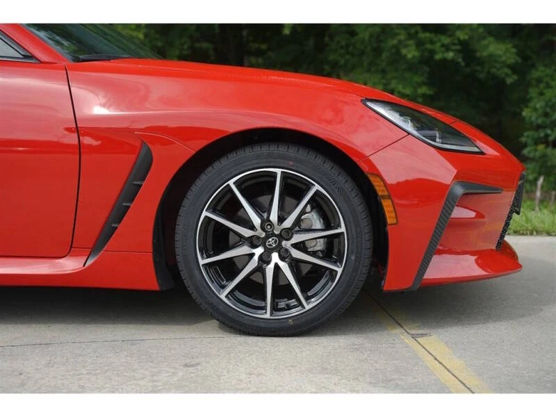 2022 Toyota GR86 2nd Gen - Image 5 of 29