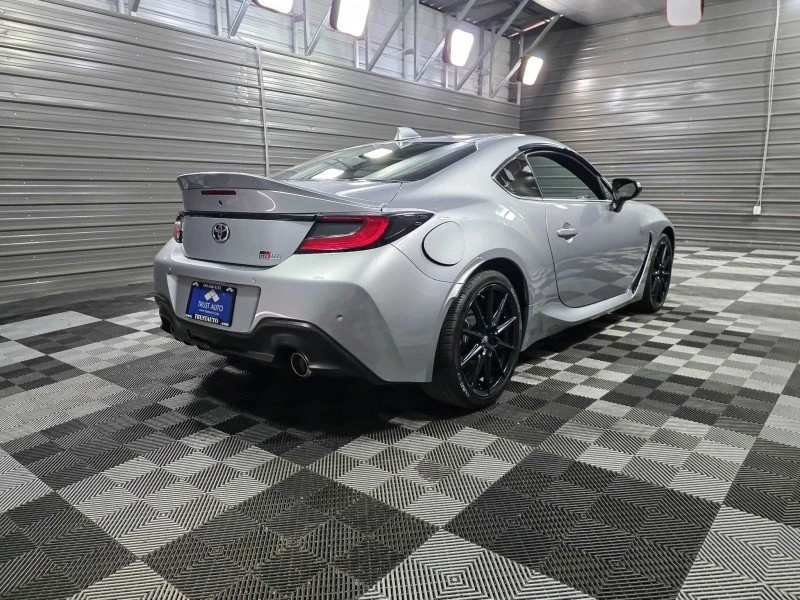 2022 Toyota GR86 2nd Gen - Image 4 of 20