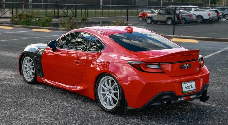 2022 Toyota GR86 2nd Gen - Image 4 of 5
