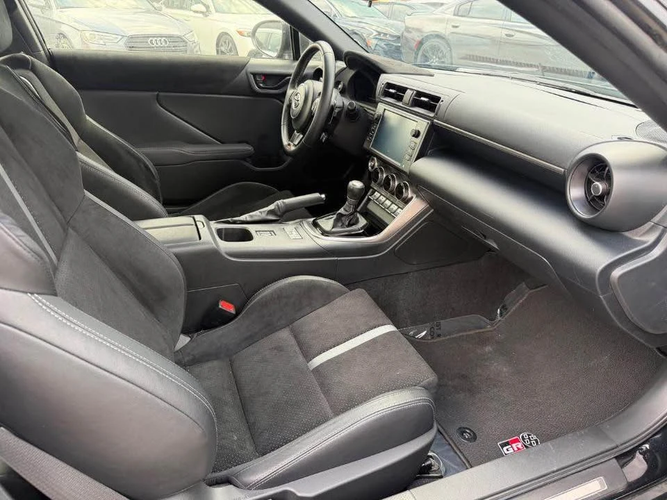 2022 Toyota GR86 2nd Gen - Image 11 of 16