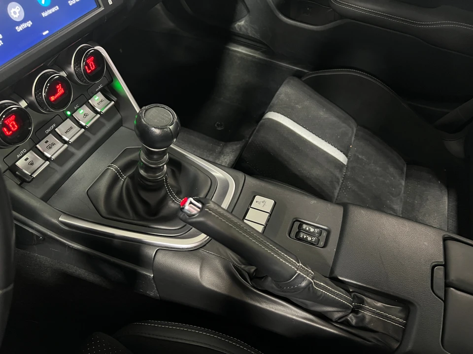 2022 Toyota GR86 2nd Gen - Image 7 of 31