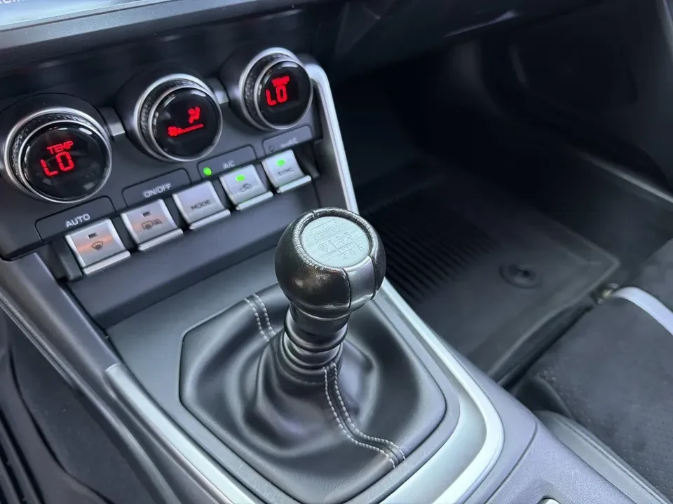 2022 Toyota GR86 2nd Gen - Image 14 of 20