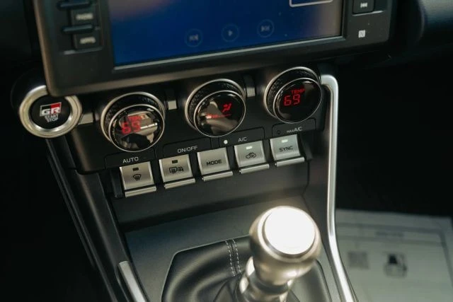 2022 Toyota GR86 2nd Gen - Image 16 of 31