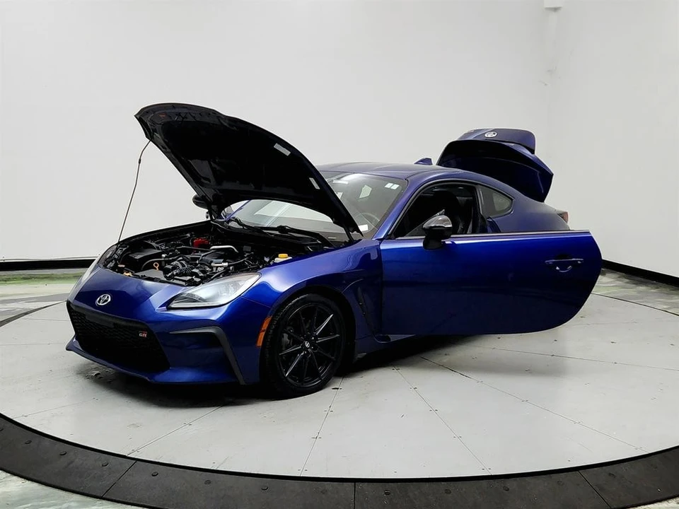 2022 Toyota GR86 2nd Gen - Image 9 of 31