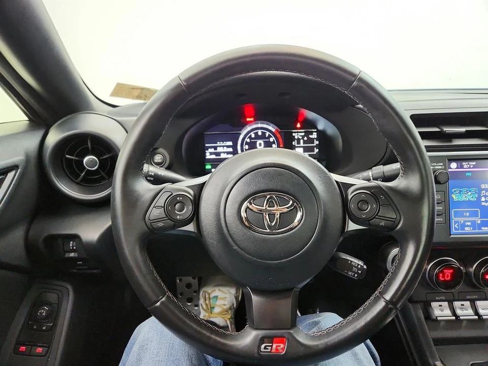 2022 Toyota GR86 2nd Gen - Image 17 of 31