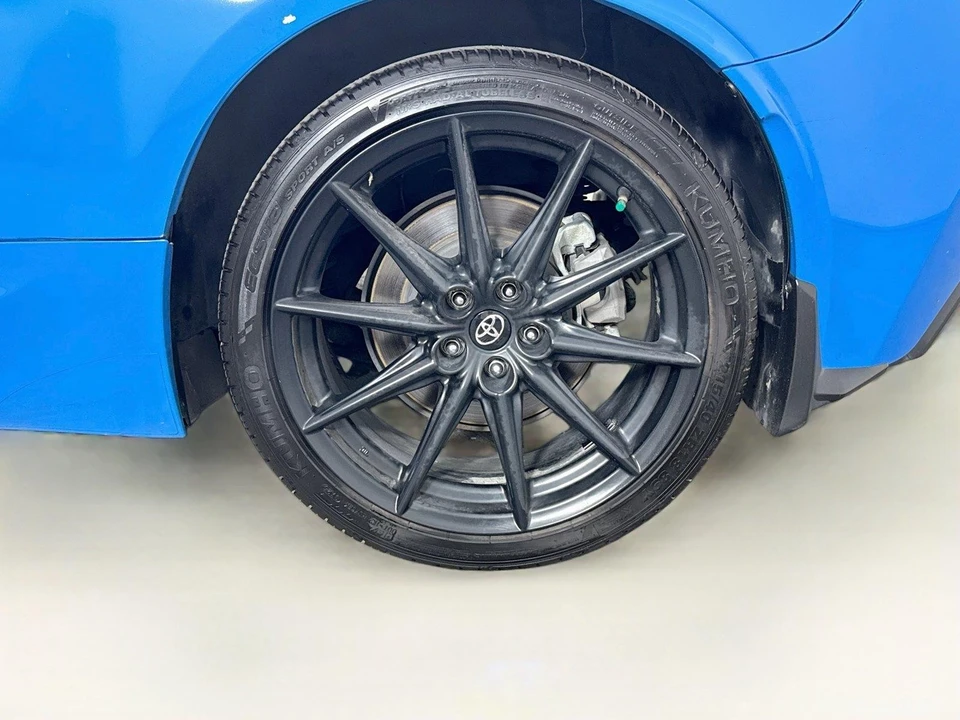2022 Toyota GR86 2nd Gen - Image 17 of 18