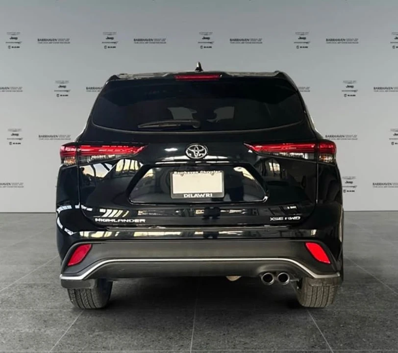 2022 Toyota Highlander - Image 3 of 15
