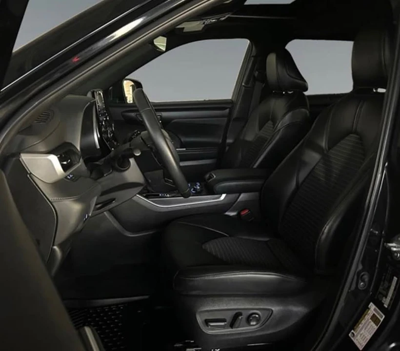 2022 Toyota Highlander - Image 8 of 15