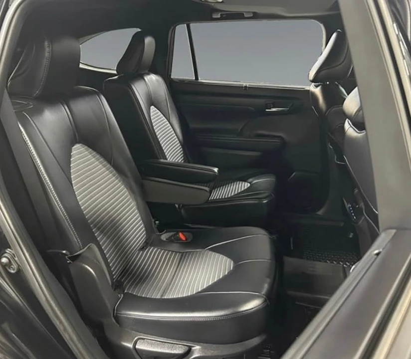 2022 Toyota Highlander - Image 14 of 15