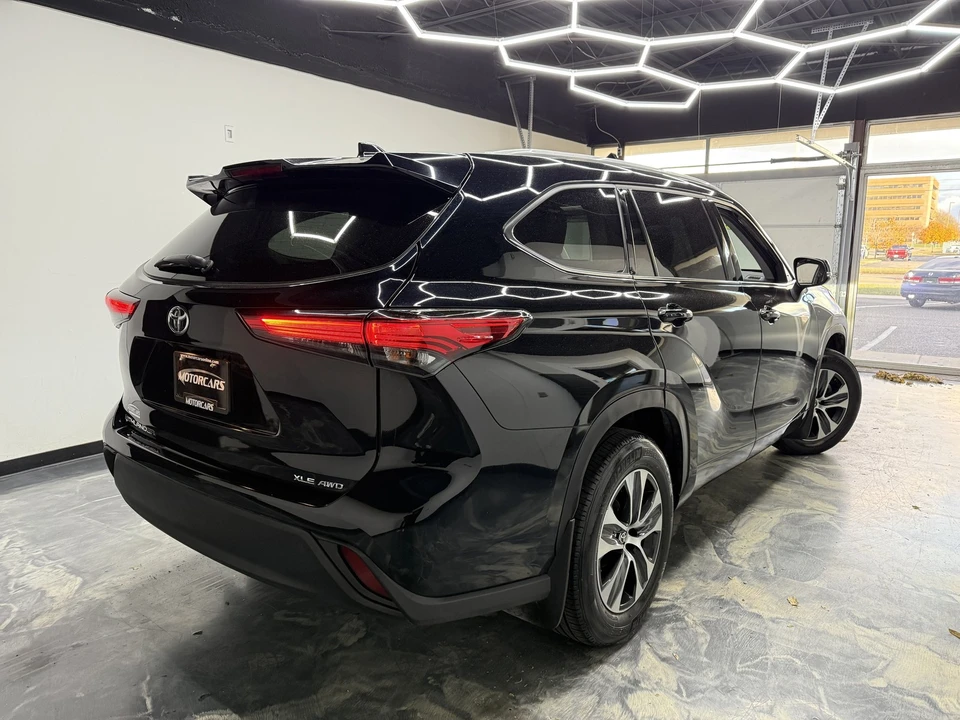2022 Toyota Highlander - Image 6 of 21