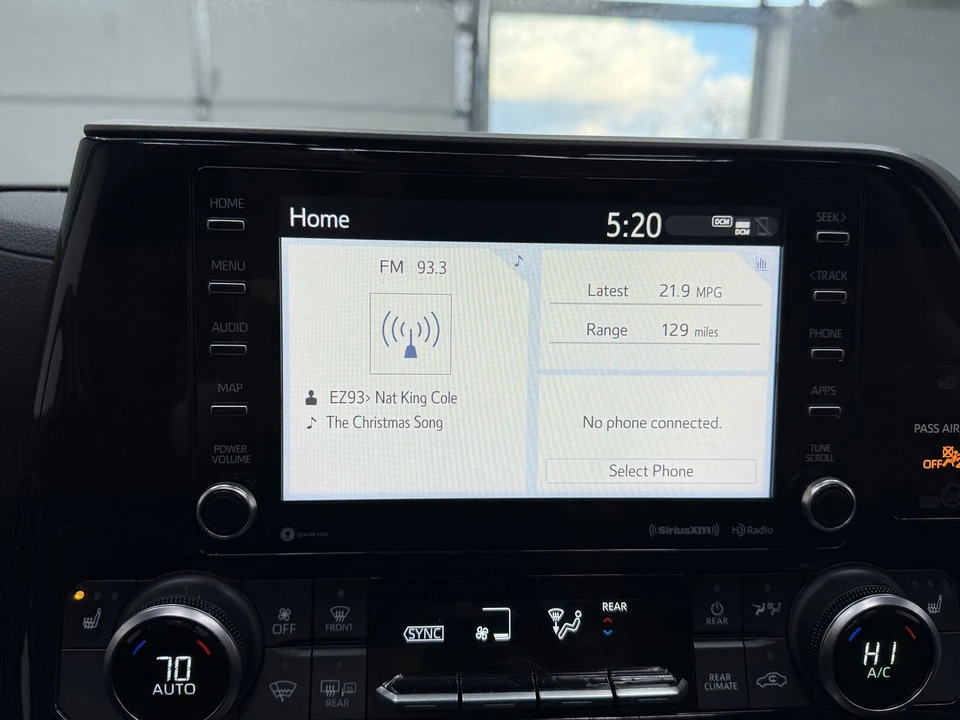 2022 Toyota Highlander - Image 17 of 21