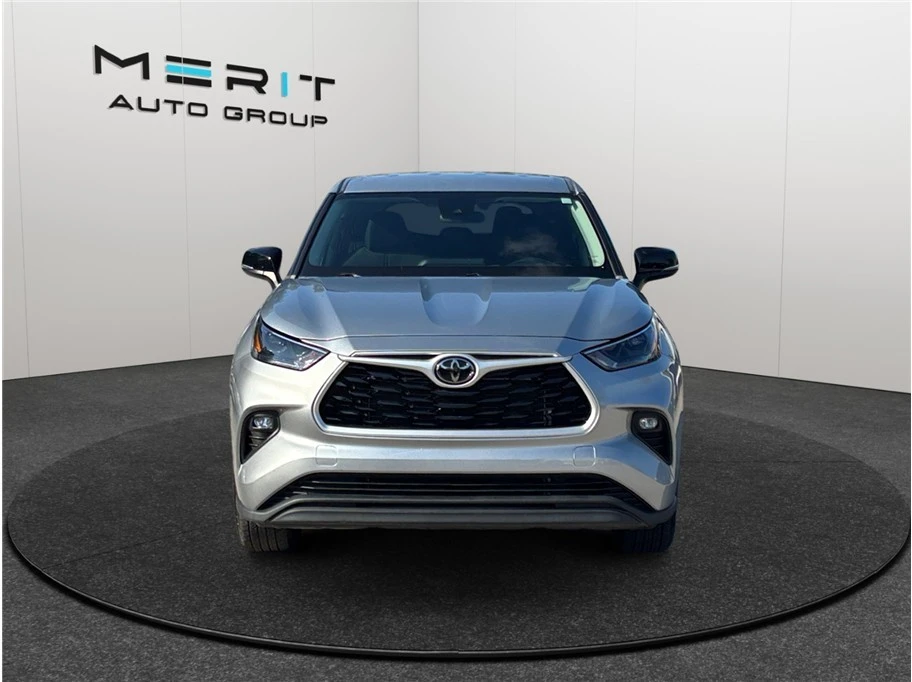 2022 Toyota Highlander - Image 3 of 21