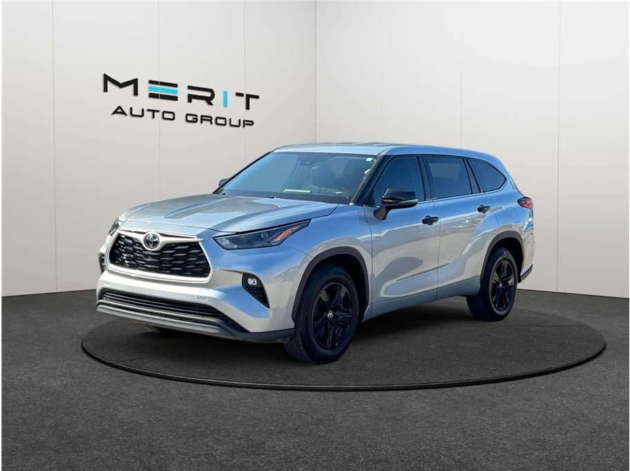 2022 Toyota Highlander - Image 4 of 21