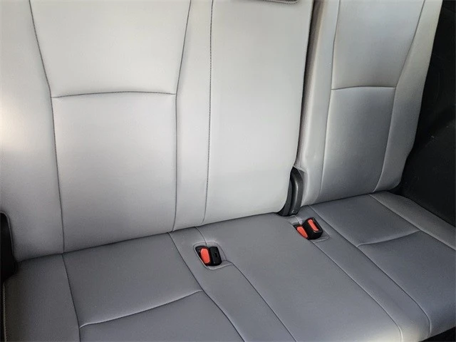 2022 Toyota Highlander - Image 16 of 21