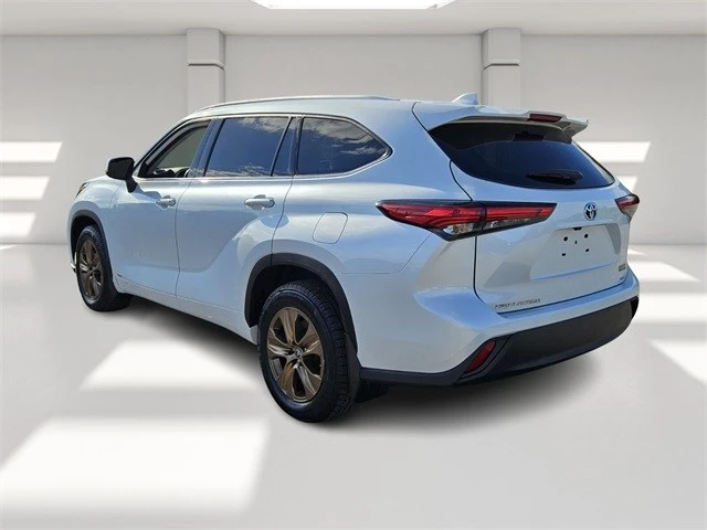 2022 Toyota Highlander - Image 3 of 21